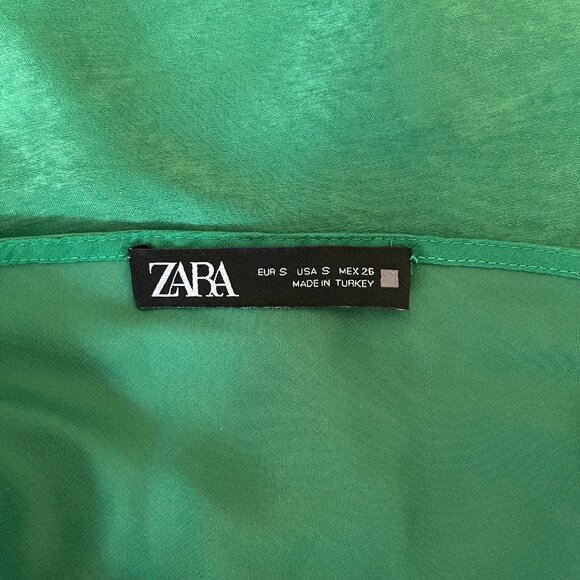 Zara S Long Green Silk Halter Dress โ Button Detail & Front Slit - Picture 9 of 9